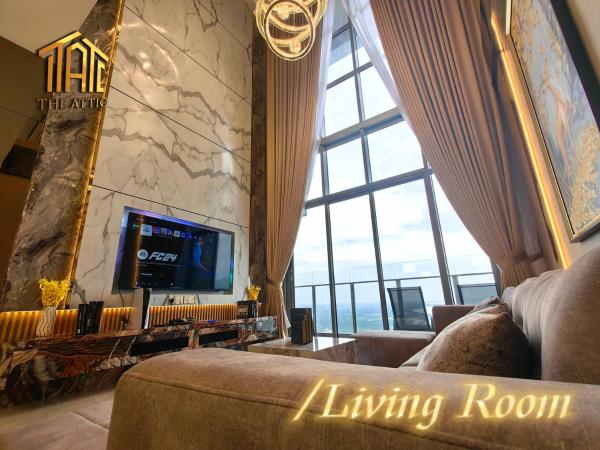 Attic Home Melaka Silverscape Residence & Jonker : photo 4 de la chambre seaview luxury penthouse - private karaoke room i pool table i ps5 i mahjong