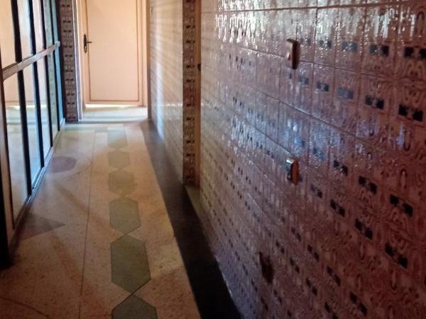 hôtel hicham : photo 2 de la chambre chambre familiale avec salle de bains commune