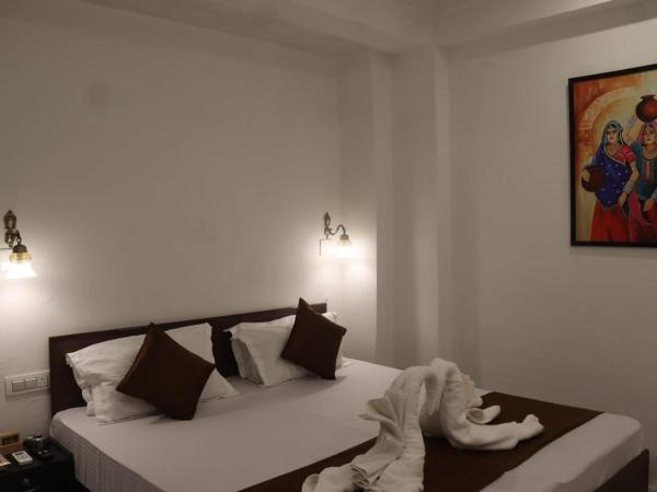 Hotel Shiv Palace : photo 9 de la chambre chambre double deluxe