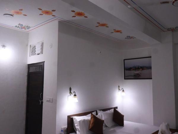 Hotel Shiv Palace : photo 6 de la chambre chambre familiale deluxe