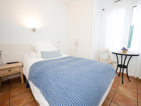 Hostal el Ranxo : photo 1 de la chambre chambre simple avec salle de bains privative