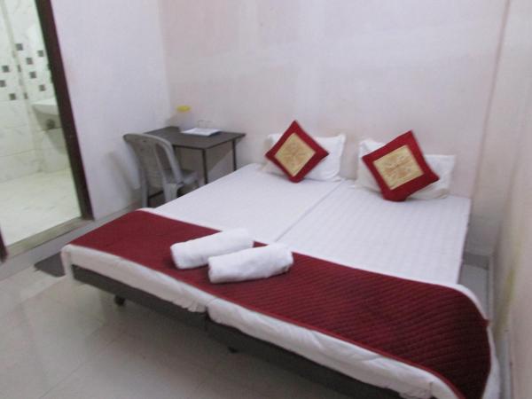 Ashish Guest House, Goverdhan Vilas : photo 4 de la chambre chambre double standard