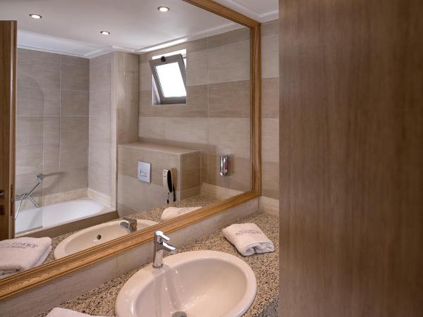 Royal & Imperial Belvedere Resort : photo 2 de la chambre chambre deluxe - vue sur montagne ou jardin