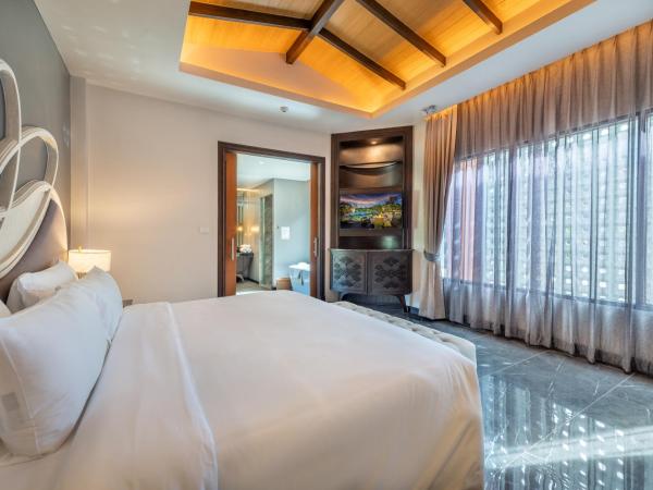 Phukalini Luxury Pool Villa & Onsen-SHA Plus Certified : photo 9 de la chambre jacuzzi de luxe