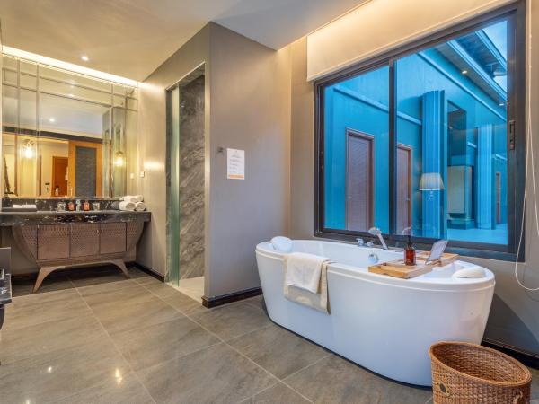 Phukalini Luxury Pool Villa & Onsen-SHA Plus Certified : photo 4 de la chambre jacuzzi de luxe