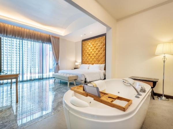 Phukalini Luxury Pool Villa & Onsen-SHA Plus Certified : photo 7 de la chambre jacuzzi de luxe