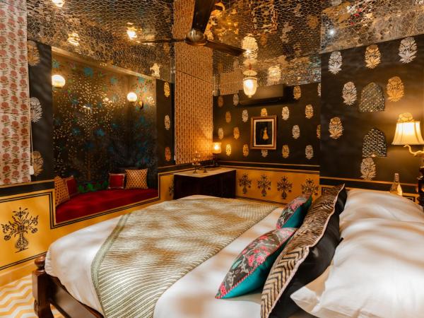 Laalee : photo 2 de la chambre chambre double avec salle de bains privative