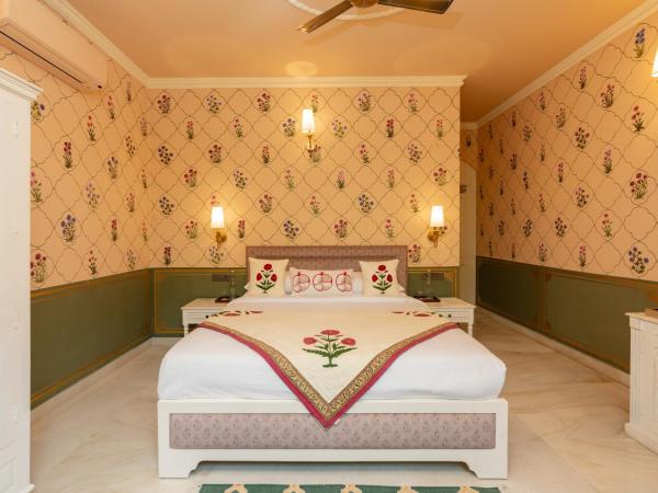 Laalee : photo 4 de la chambre chambre double avec salle de bains privative