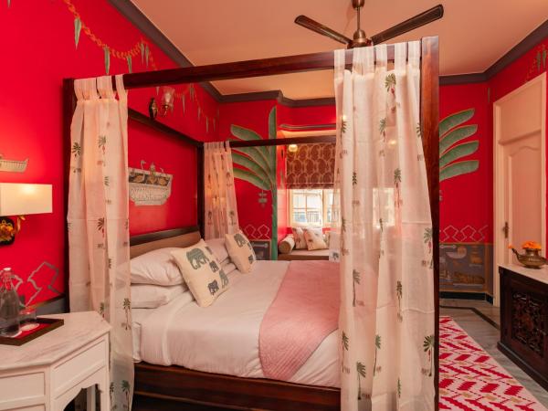 Laalee : photo 4 de la chambre chambre double avec salle de bains privative