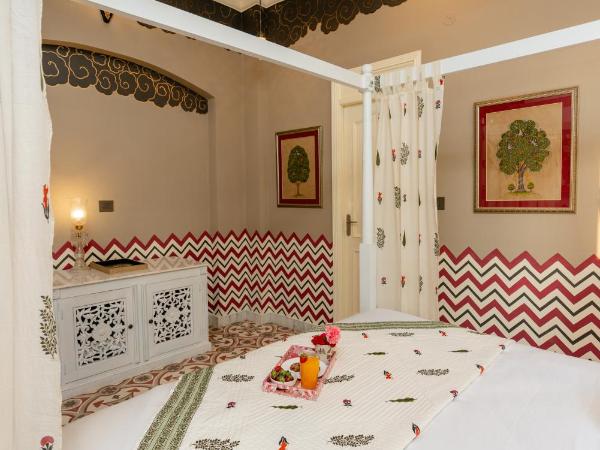 Laalee : photo 2 de la chambre chambre double avec salle de bains privative