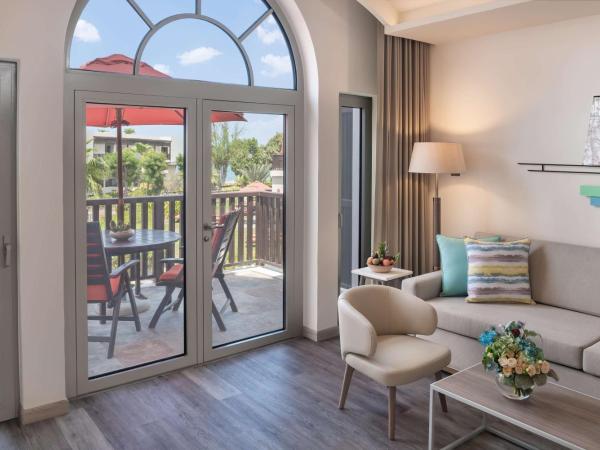 JA The Resort - JA Palm Tree Court, Dubai : photo 6 de la chambre suite junior avec vue sur le jardin