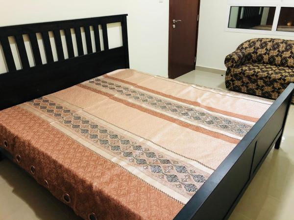 Private bedroom in 1 BHK with Burj View : photo 2 de la chambre chambre double