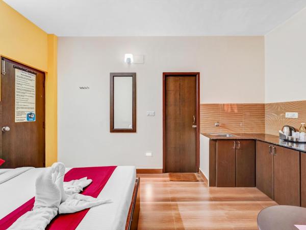 Season 4 Residences -Thiruvanmiyur Near Tidel park Apollo Proton cancer center and IIT Madras Research Park : photo 5 de la chambre chambre deluxe double ou lits jumeaux