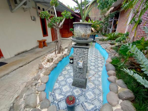 LAISSYA GUEST HOUSE YOGYAKARTA : photo 10 de la chambre chambre lit king-size standard