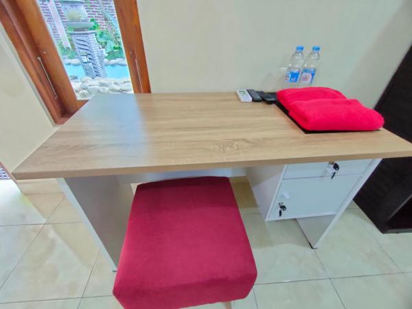 LAISSYA GUEST HOUSE YOGYAKARTA : photo 1 de la chambre chambre lit king-size standard