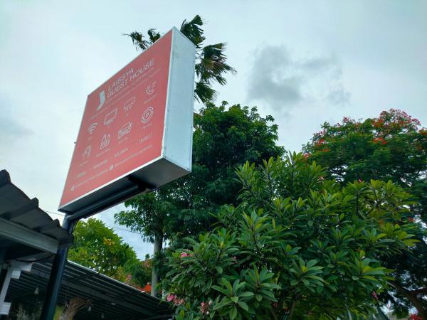 LAISSYA GUEST HOUSE YOGYAKARTA : photo 8 de la chambre chambre lit king-size standard