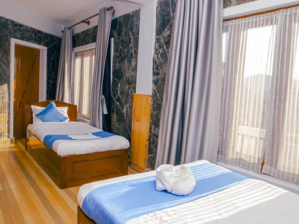 Roamers Inn - Hostel : photo 3 de la chambre chambre familiale standard