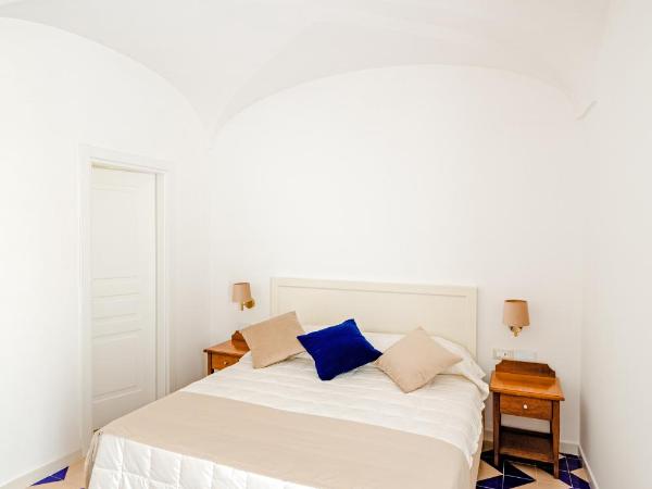 Hotel Da Raffaele : photo 7 de la chambre chambre double ou lits jumeaux supérieure avec terrasse