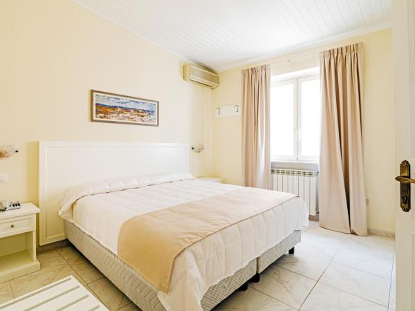 Hotel Da Raffaele : photo 2 de la chambre chambre simple