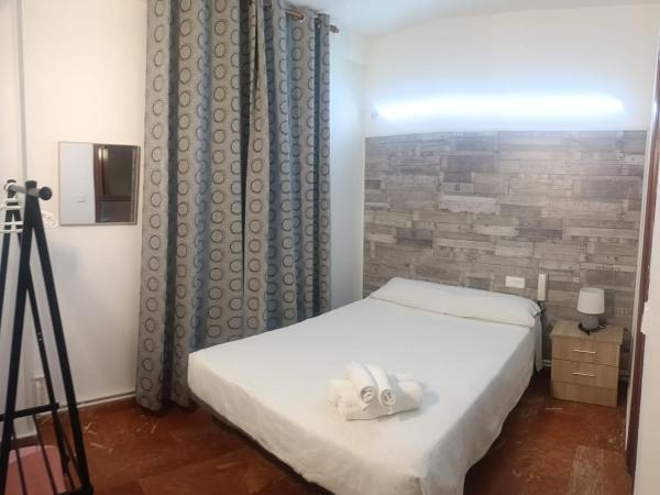 Hostal Nevot : photo 7 de la chambre chambre simple Économique