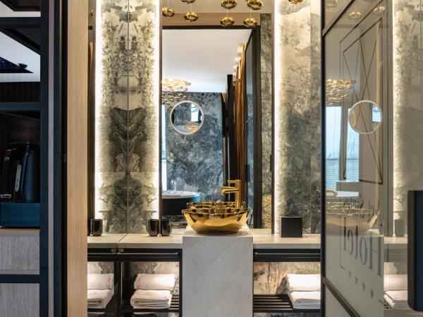 Art Suites Luxury Hotel : photo 6 de la chambre suite royale avec jacuzzi 