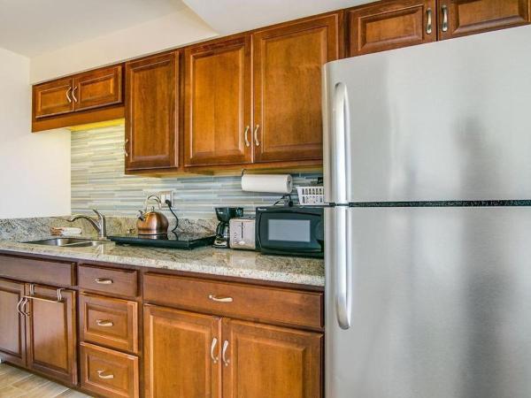 Pacific Monarch : photo 4 de la chambre studio lit queen-size