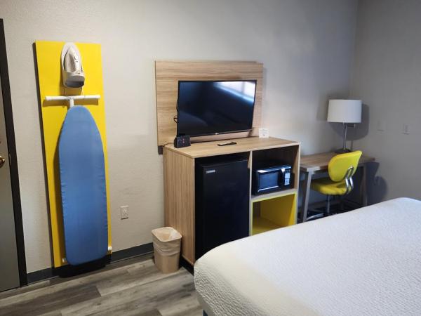 Days Inn & Suites by Wyndham Tucson/Marana : photo 3 de la chambre chambre lit king-size avec baignoire - accessible aux personnes à mobilité réduite - non-fumeurs