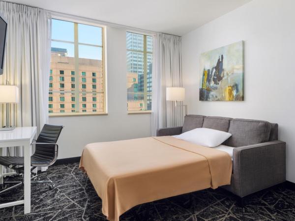 Residence Inn by Marriott Philadelphia Center City : photo 2 de la chambre studio queen avec 2 lits queen-size et un canapé-lit