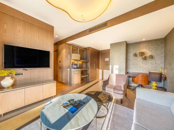 Radisson Collection Hotel, Vadistanbul : photo 3 de la chambre hébergement collection supérieure - vue sur ville et forêt