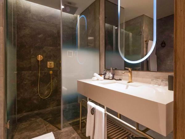 Radisson Collection Hotel, Vadistanbul : photo 4 de la chambre hébergement collection supérieure - vue sur ville et forêt