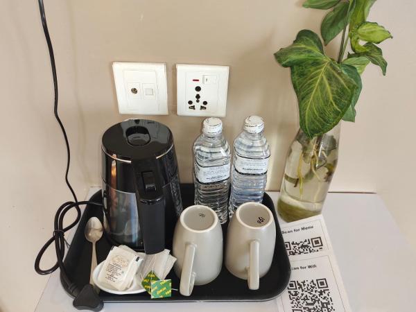 Hotel High Ground Inn Sarangkot : photo 2 de la chambre chambre triple avec balcon