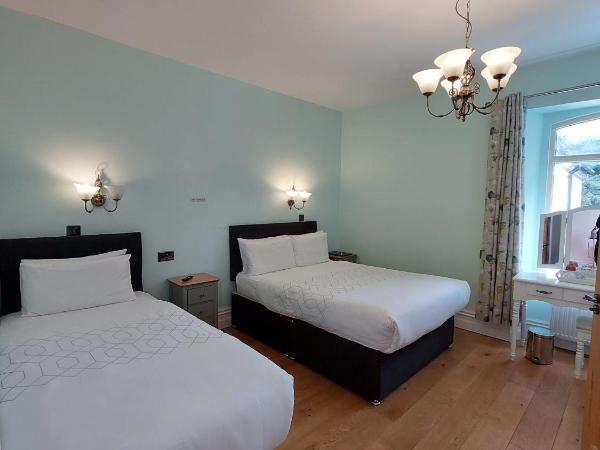 Shandon Bells Guest House : photo 3 de la chambre chambre triple