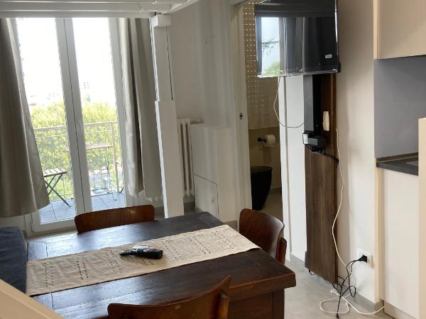 HOLABOLOGNA Luxury Rooms and Flats : photo 4 de la chambre studio avec terrasse