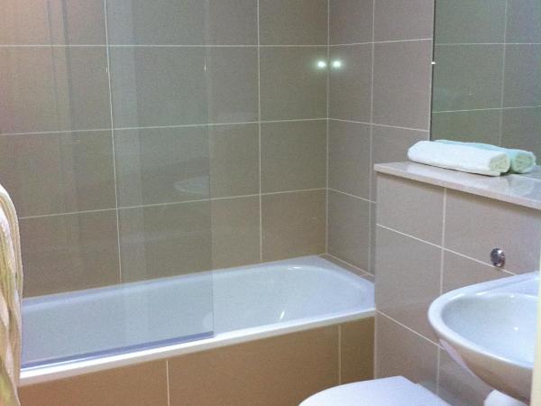 Queens Hotel : photo 5 de la chambre chambre familiale (6 adultes)