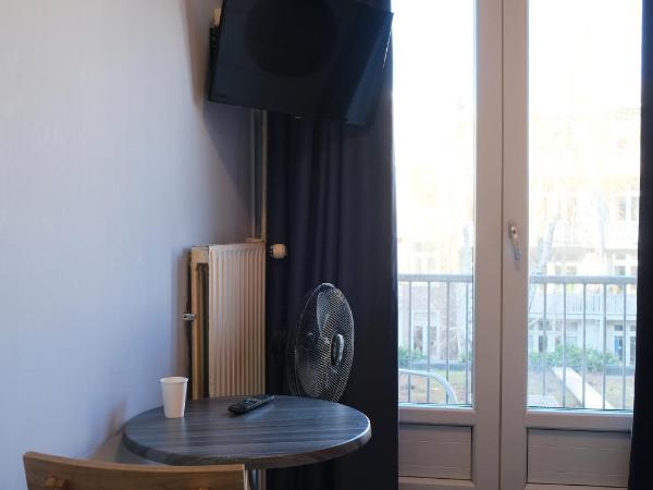 Hotel Abba : photo 6 de la chambre chambre simple avec salle de bains commune