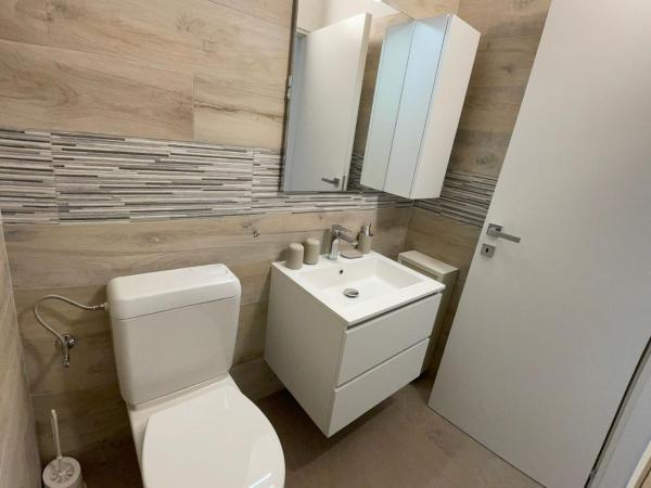 *Veranda's rooms* - Free parking in central Lugano : photo 3 de la chambre chambre double avec salle de bains privative