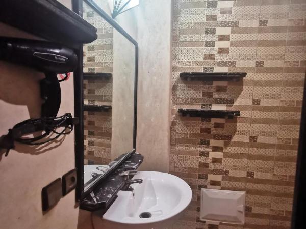 Ryad Laârouss : photo 6 de la chambre chambre triple standard