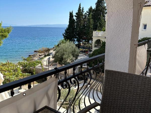 Villa Aequum : photo 7 de la chambre chambre double avec balcon - vue sur mer