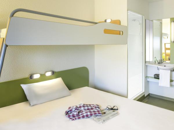 ibis budget Genève Petit-Lancy : photo 5 de la chambre chambre triple