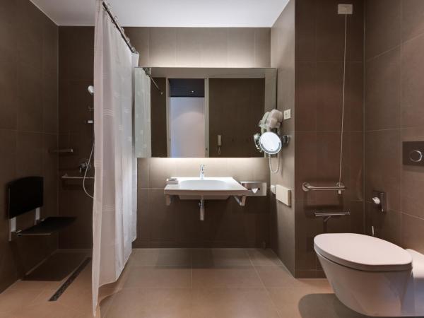 Lone Hotel by Maistra Collection : photo 5 de la chambre  chambre premium accessible aux personnes à mobilité réduite