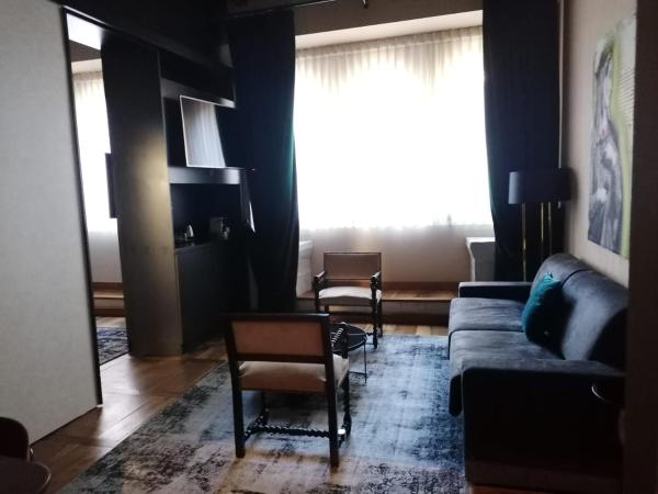 Mercure Figeac Viguier du Roy : photo 7 de la chambre chambre double privilège avec 1 lit double et 1 canapé