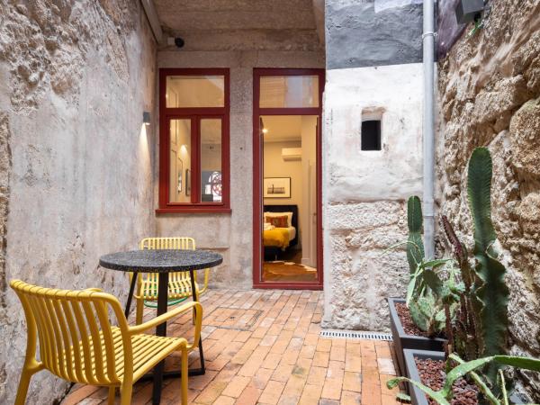 Utopian Hotel, a charming guesthouse : photo 5 de la chambre chambre double avec terrasse