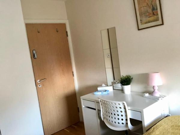 Metropolitan Coziness Private Bedrooms in Euston Station 161 : photo 10 de la chambre chambre double avec salle de bains commune