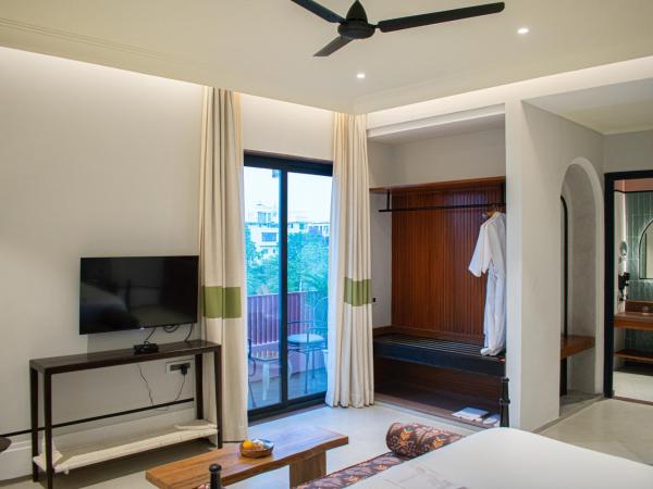 Casa Blanca Lakecity : photo 3 de la chambre suite avec balcon