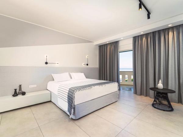 San Giovanni Beach Resort and Suites : photo 1 de la chambre superior panorama suite sea view