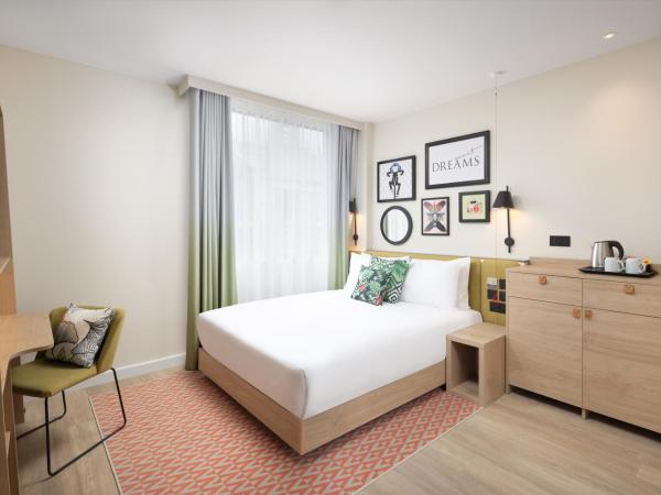 Hampton By Hilton London Old Street : photo 5 de la chambre chambre lit queen-size - pour personnes à mobilité réduite