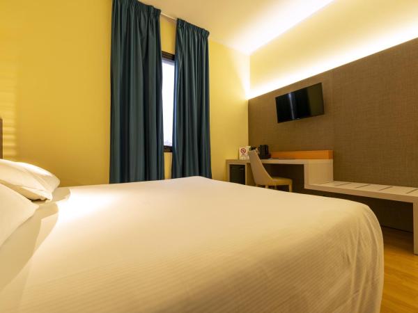 Hotel Gardenia : photo 4 de la chambre chambre double affaires