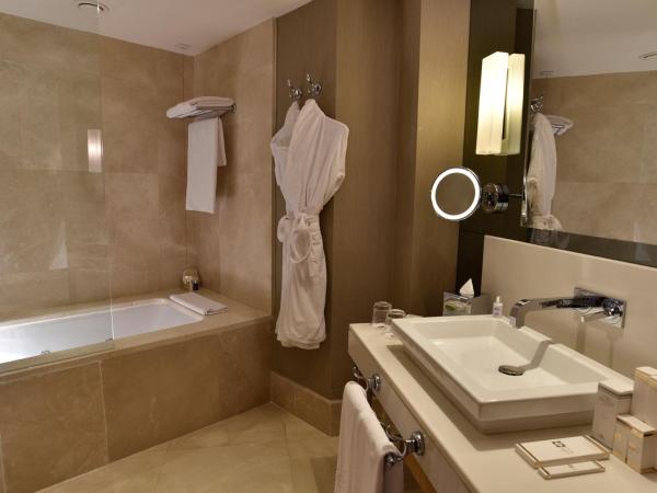 CVK Park Bosphorus Hotel Istanbul : photo 6 de la chambre appartement 2 chambres - park prestige suites