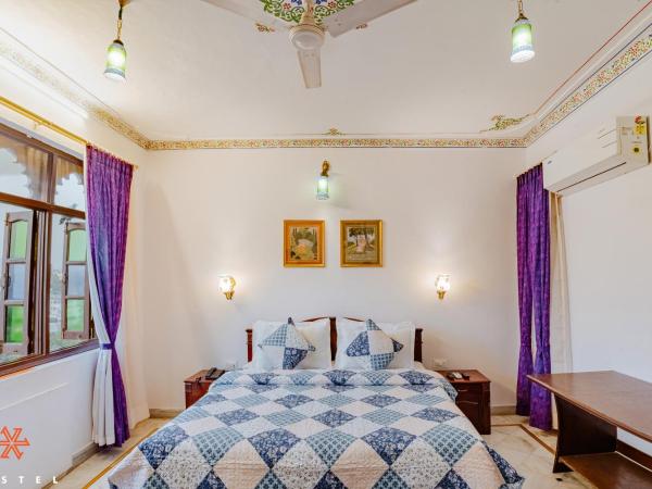 Zostel Udaipur : photo 9 de la chambre chambre double – vue sur lac