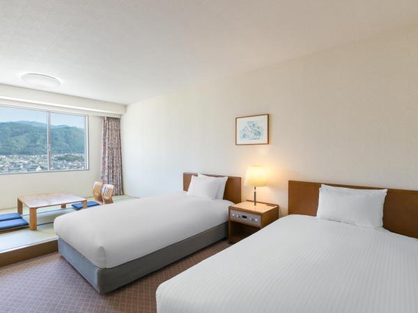 Mercure Nagano Matsushiro Resort & Spa : photo 5 de la chambre japanese-western style classic twin room - mountain view